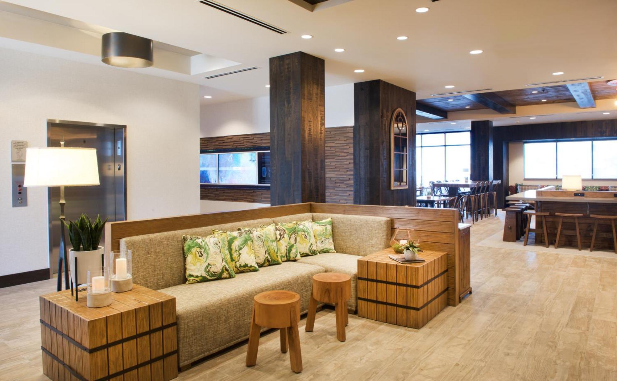 Springhill Suites By Marriott Bend Bagian luar foto